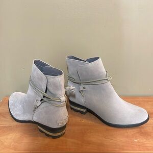 Sorrel Farrah boots. Size 10.